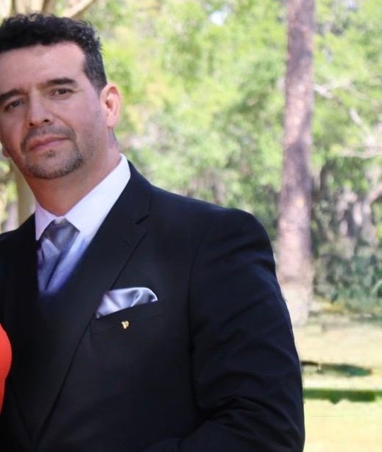 Juan, preparador de taxes IRS y manager